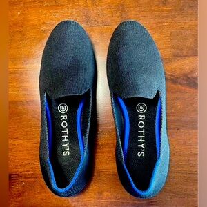 Size 8 Rothy’s loafers - black